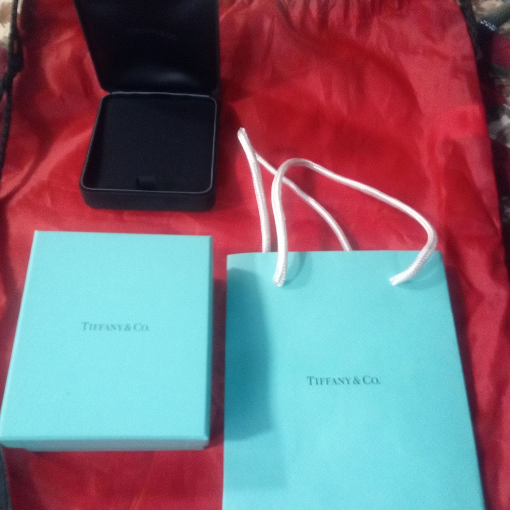 Tiffany & Co. Box Bag And Velvet Black Case  Bracelet Or Pendant